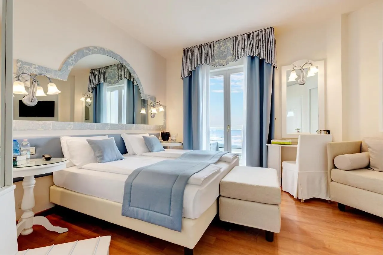 Hotel Cavalieri Palace & Suites ليدو دي يسولو