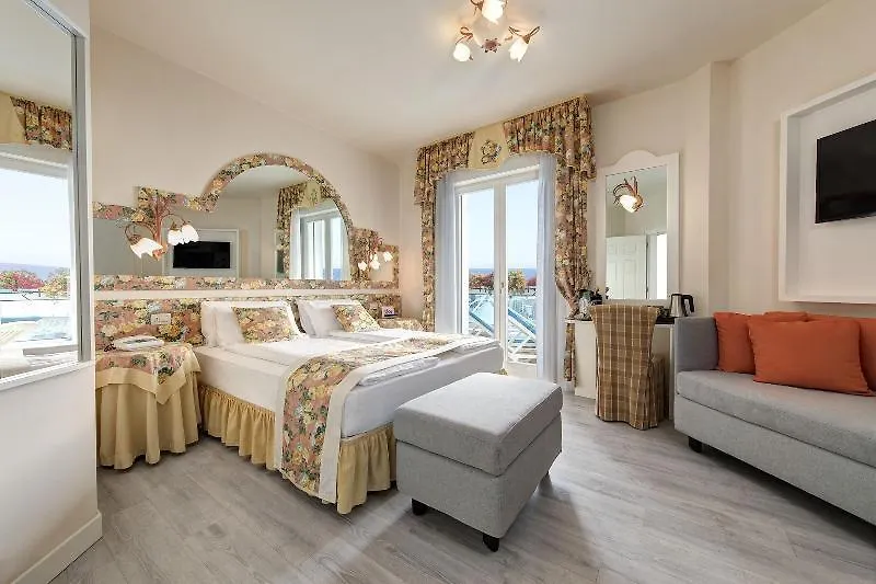 Hotel Cavalieri Palace & Suites ليدو دي يسولو
