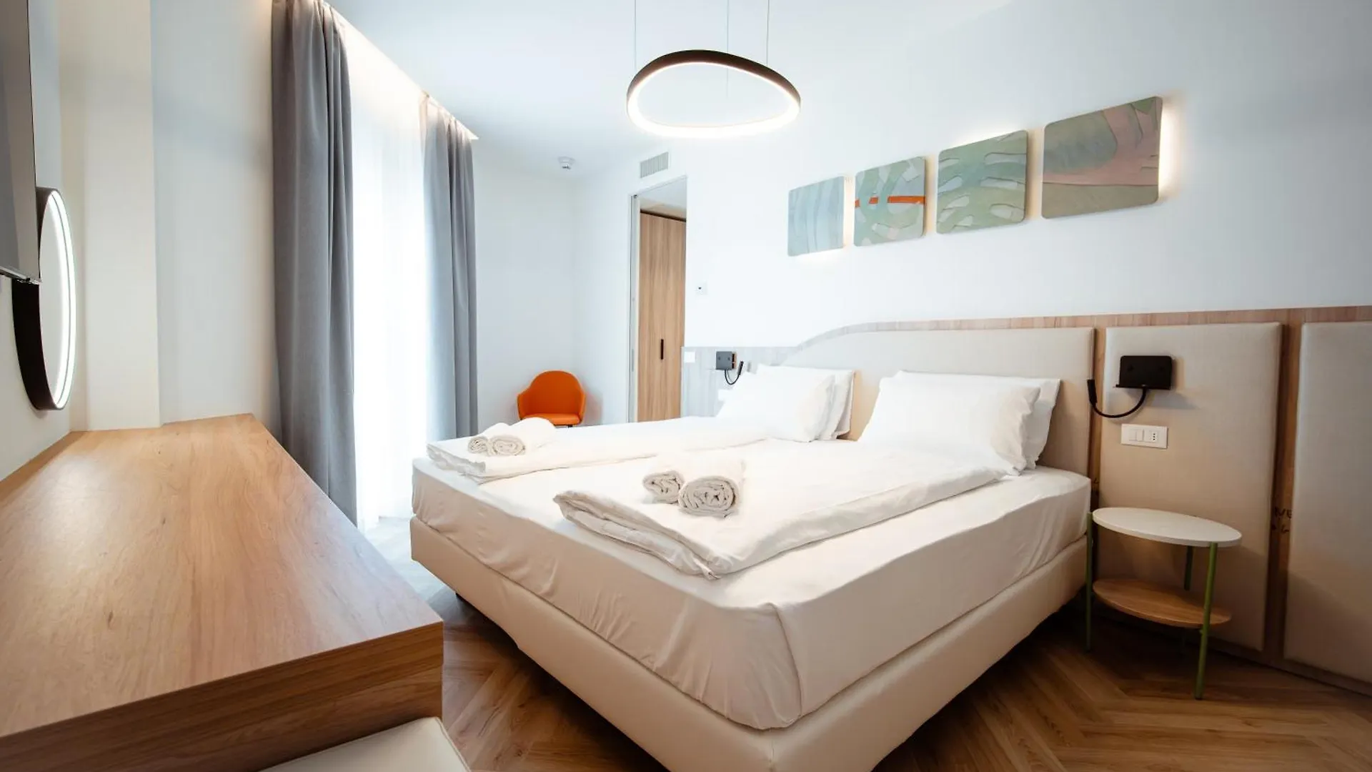 Hotel Cavalieri Palace & Suites ليدو دي يسولو