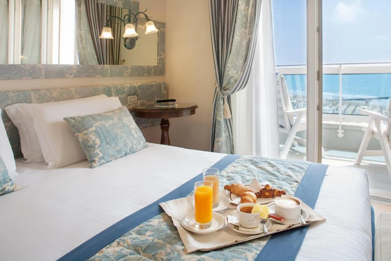 Hotel Cavalieri Palace & Suites ليدو دي يسولو