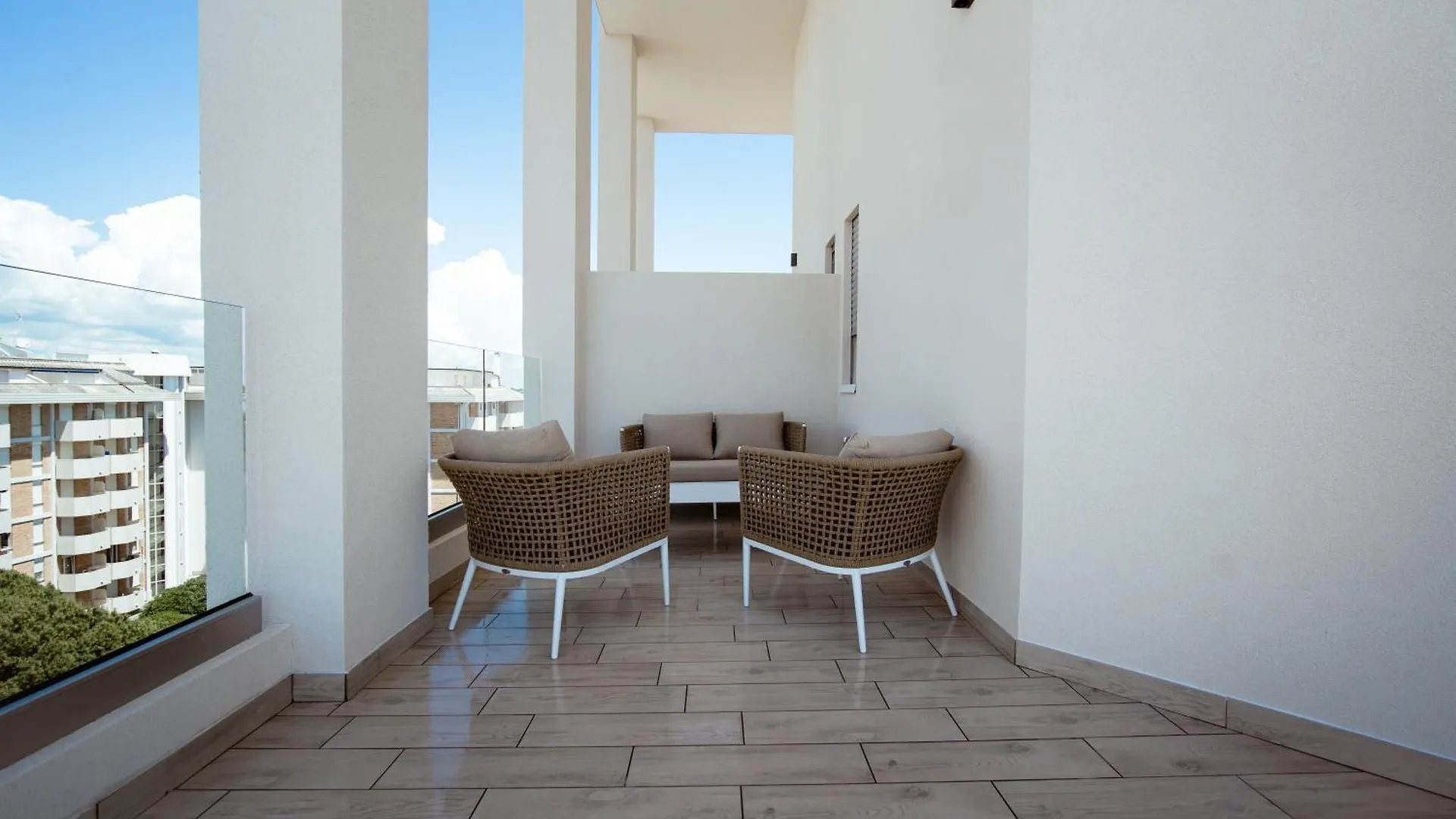 Hotel Cavalieri Palace & Suites Lido di Jesolo 4*,  Italy